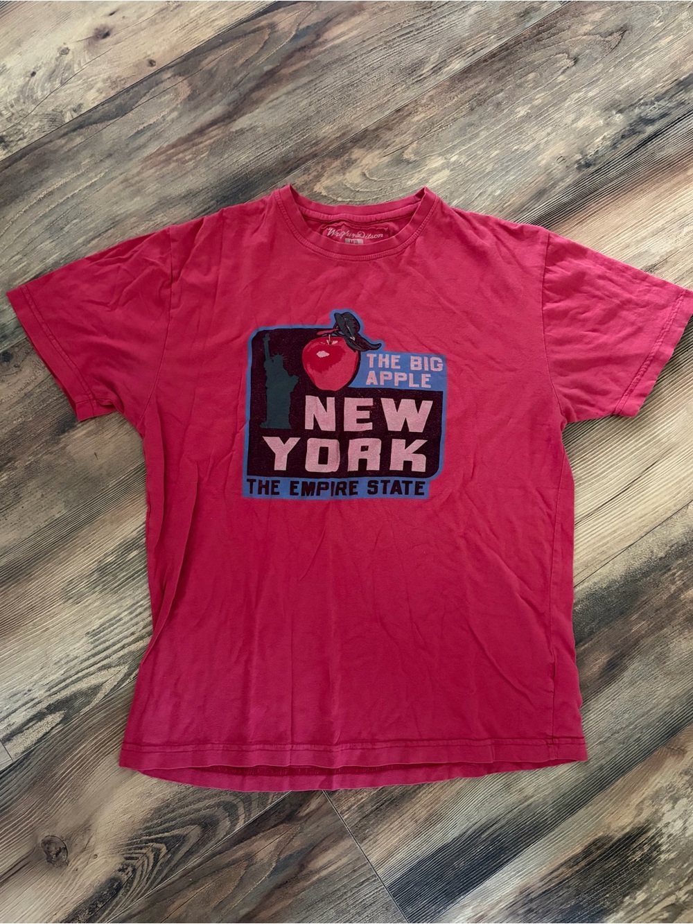 Wright & Ditson Pink-Red New York Graphic Short Sleeve Tee